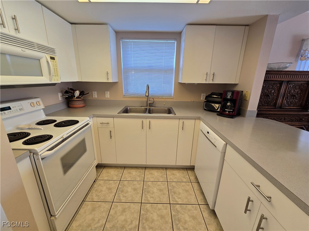 20 Cosmopolitan Drive #5 Lehigh Acres FL 33936 2025015852 image4