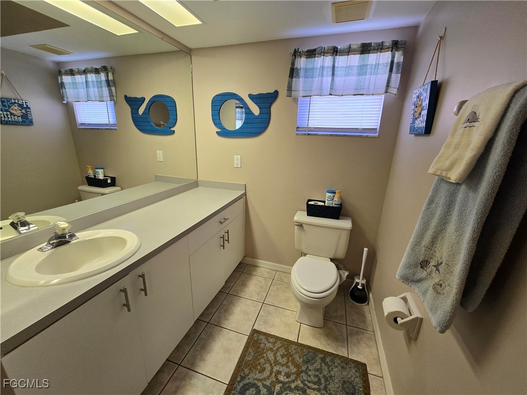 20 Cosmopolitan Drive #5 Lehigh Acres FL 33936 2025015852 image6