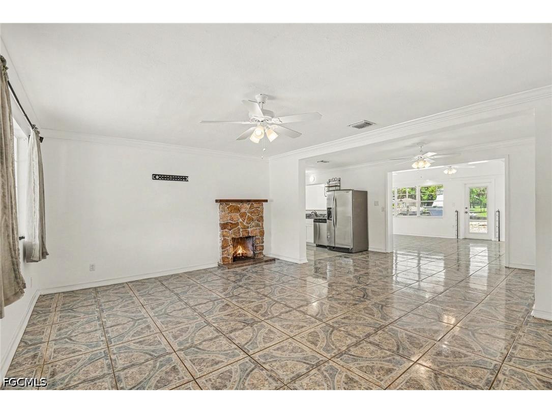 20 Estate Drive North Fort Myers FL 33917 2026025749 image2