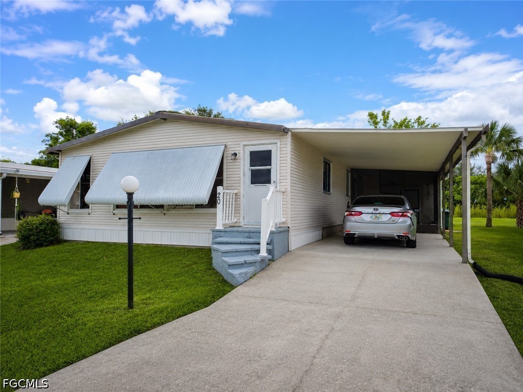 20 Grosbeak Lane #20 Naples FL 34114 2026025148 image1