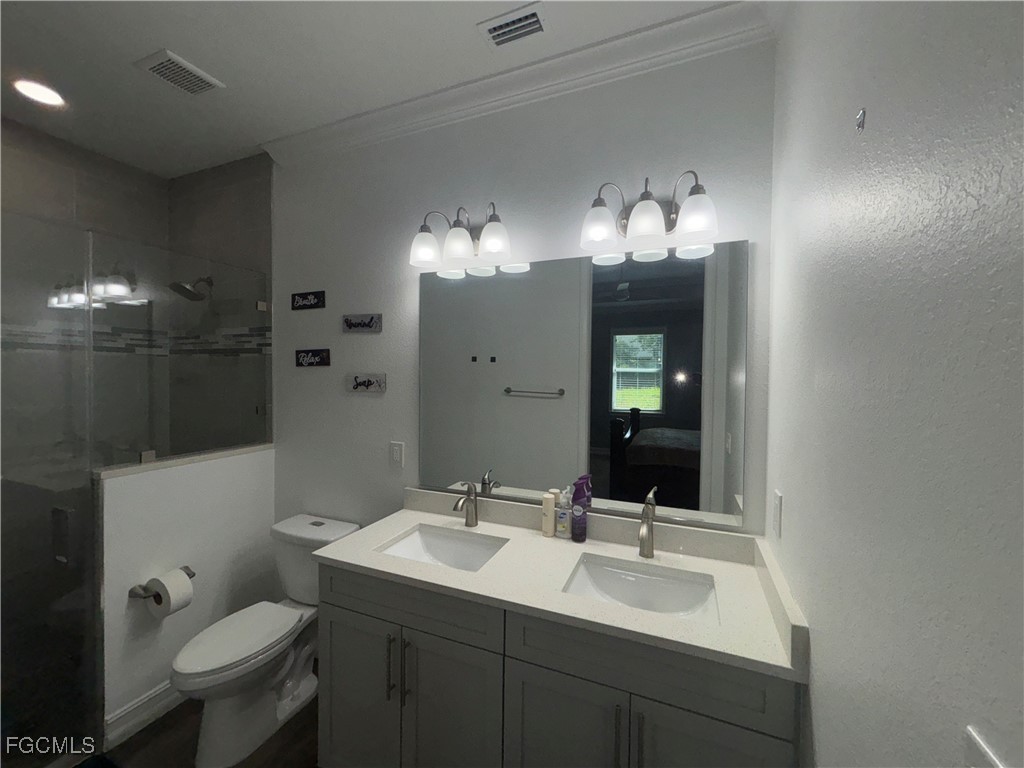 20 Roanoke Drive Fort Myers FL 33905 2025013840 image10