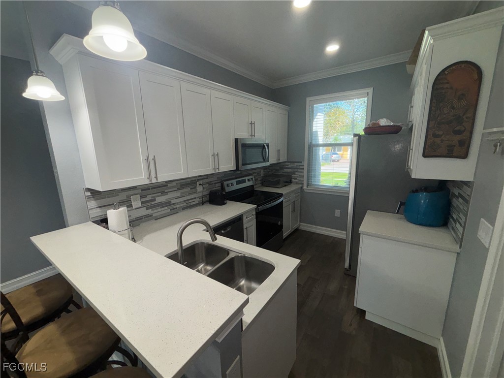 20 Roanoke Drive Fort Myers FL 33905 2025013840 image5