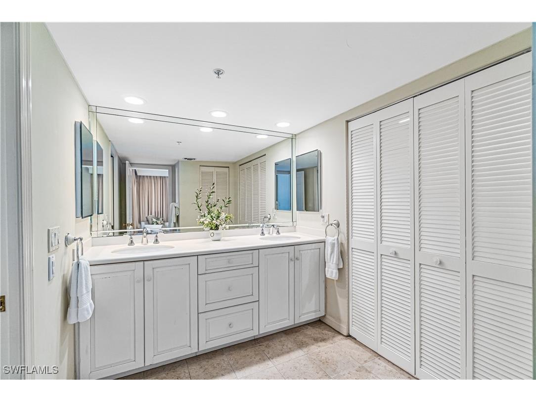 20 Seagate Drive #103 Naples FL 34103 225080743 image13