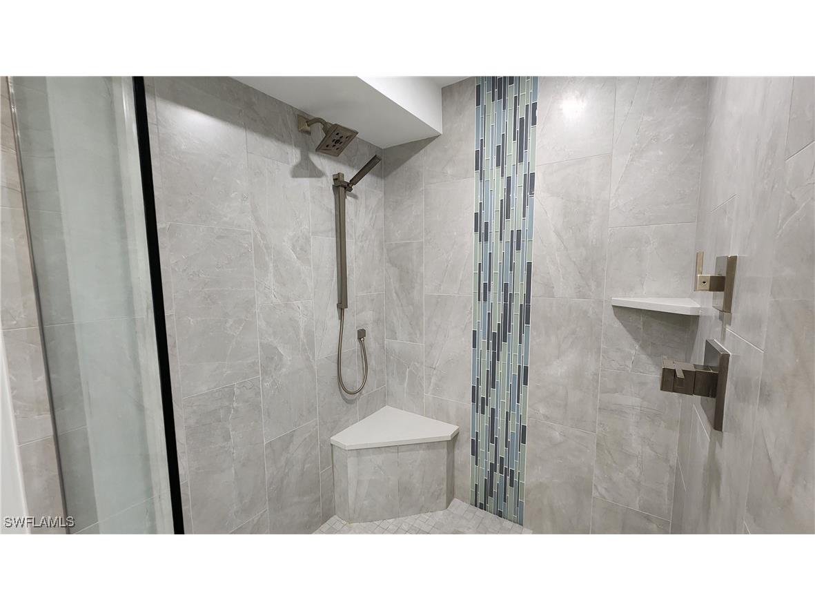 20 Seagate Drive #301 Naples FL 34103 225064414 image14