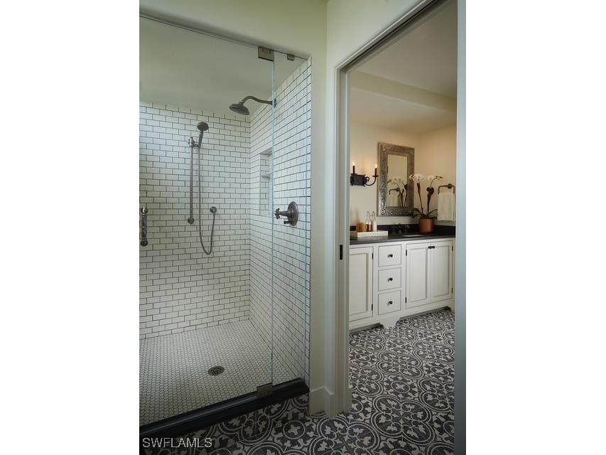 20 Seagate Drive #703 Naples FL 34103 225021421 image10