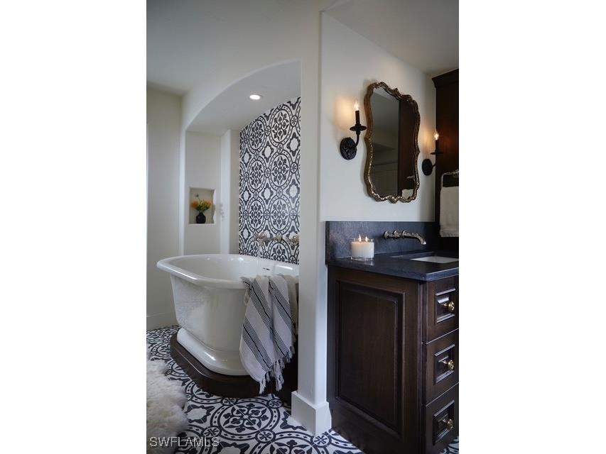 20 Seagate Drive #703 Naples FL 34103 225021421 image9