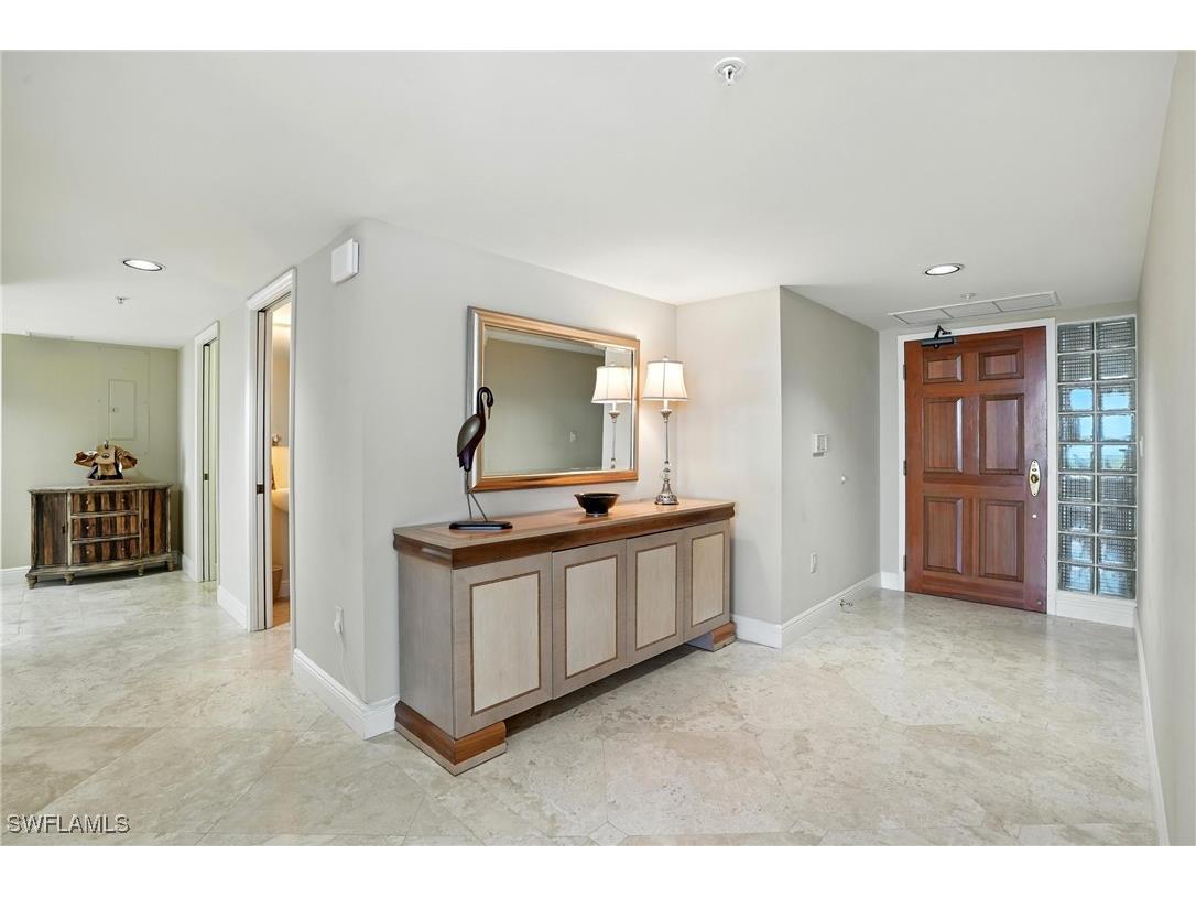 20 Seagate Drive #803 Naples FL 34103 225065300 image10