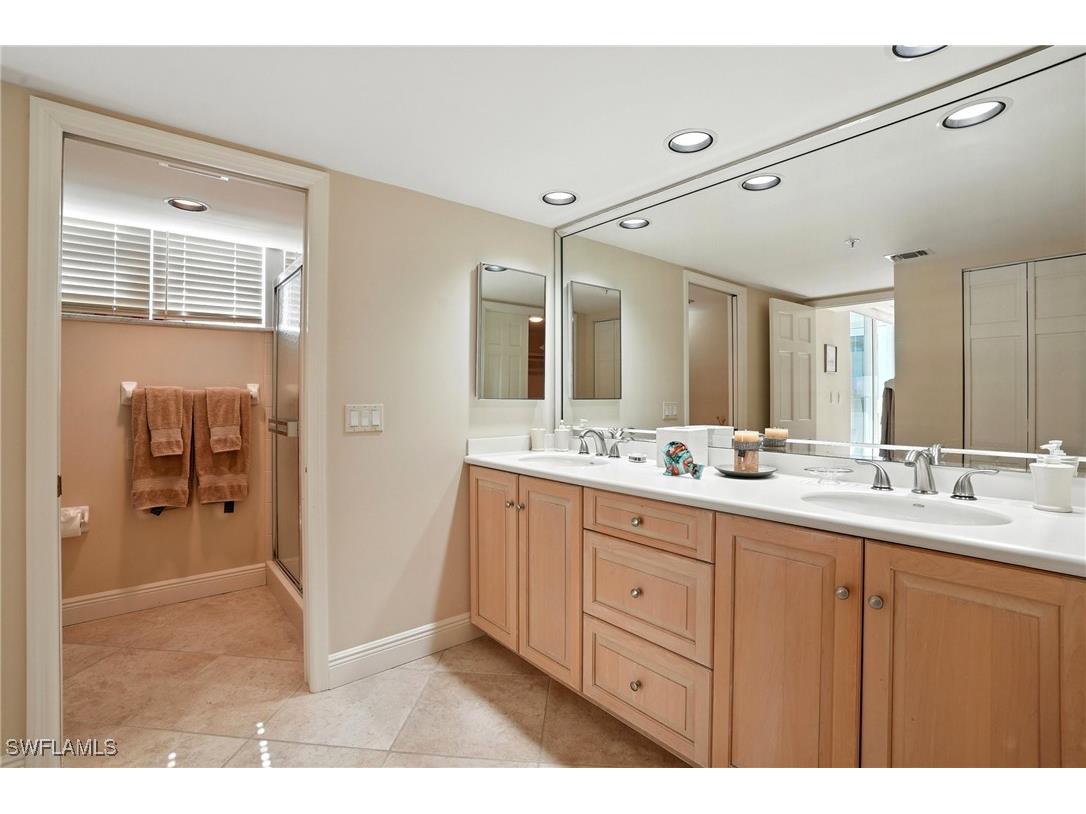 20 Seagate Drive #803 Naples FL 34103 225065300 image33