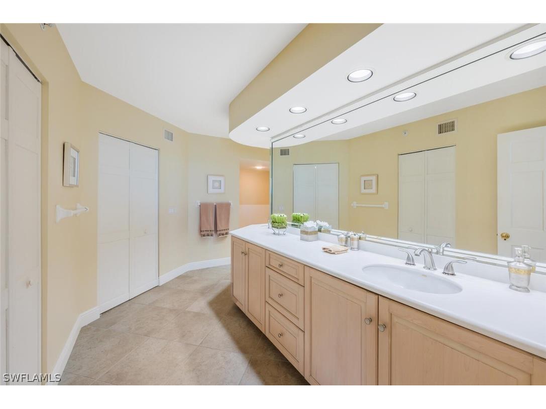 20 Seagate Drive #803 Naples FL 34103 226012114 image25
