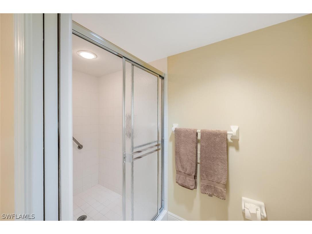 20 Seagate Drive #803 Naples FL 34103 226012114 image27