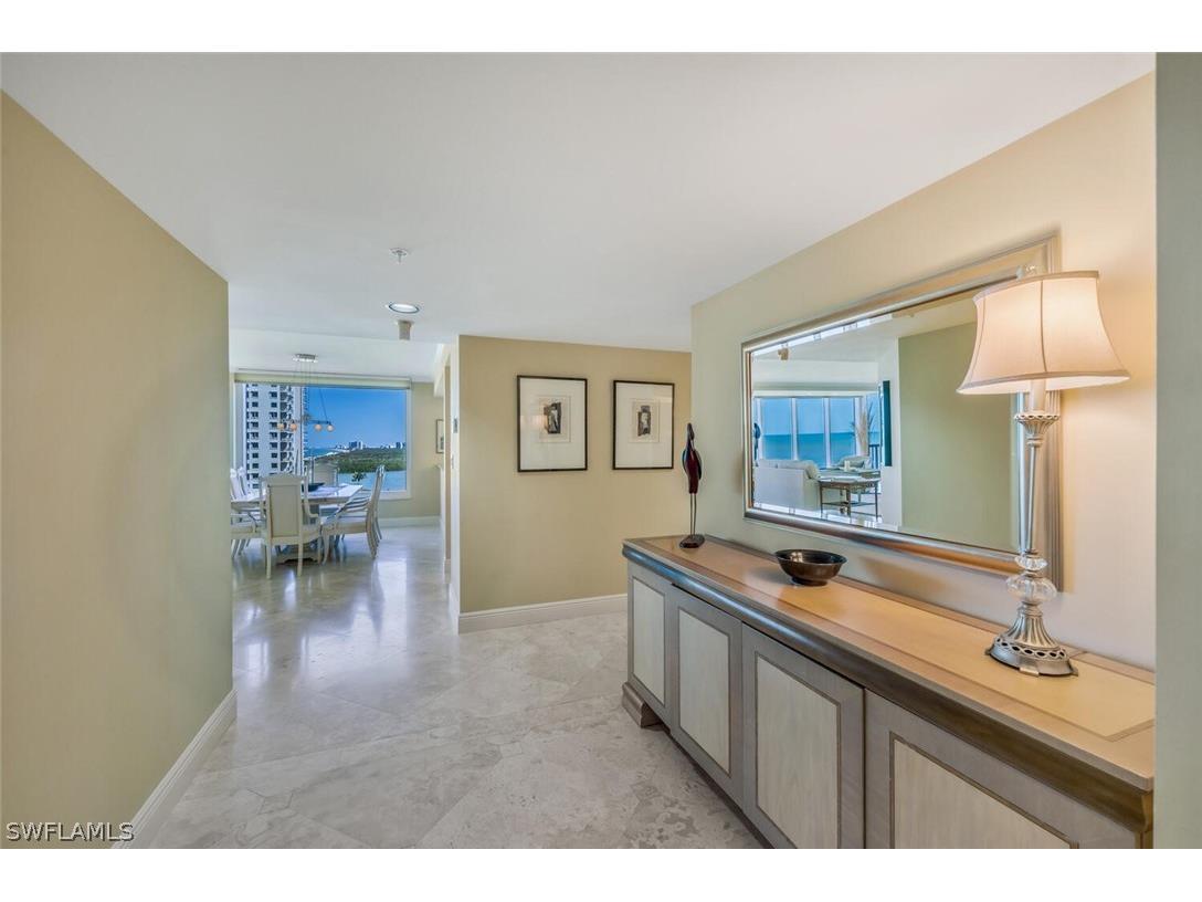 20 Seagate Drive #803 Naples FL 34103 226012114 image3