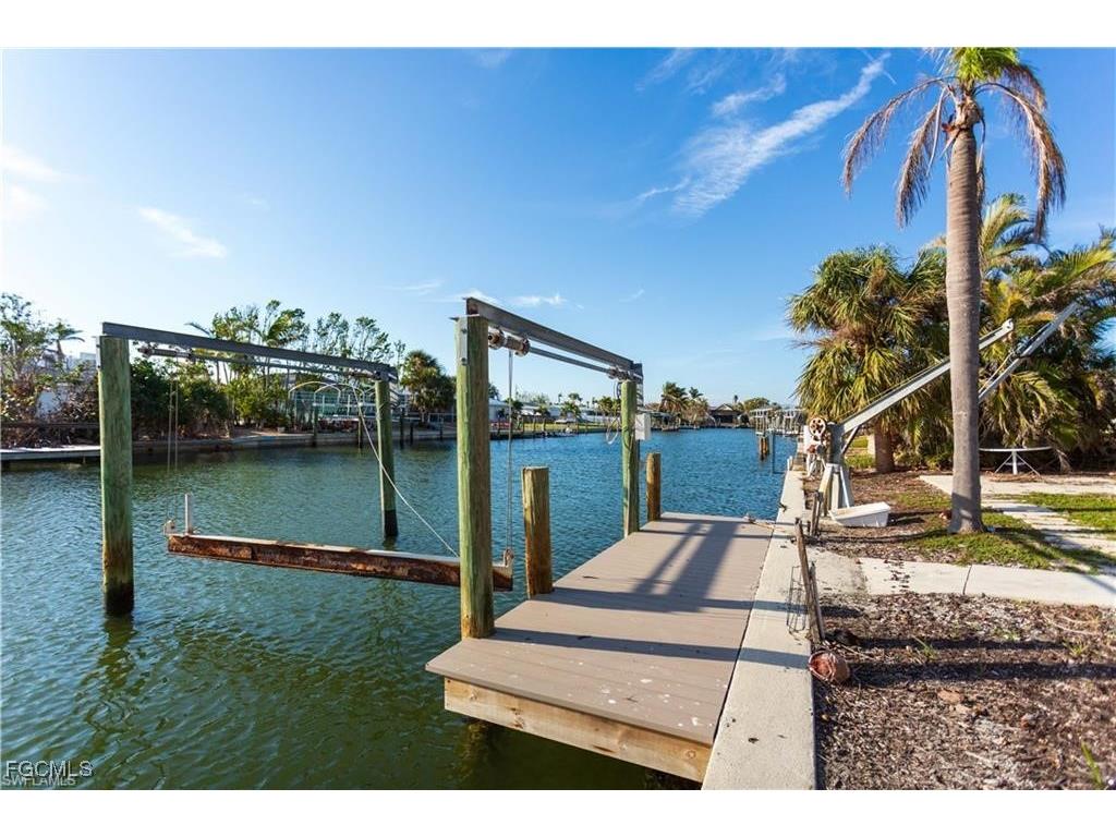 20 Sunview Boulevard Fort Myers Beach FL 33931 2025019249 image2