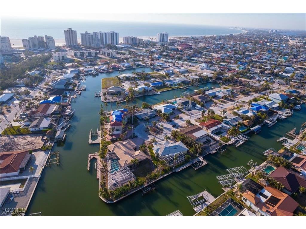 20 Sunview Boulevard Fort Myers Beach FL 33931 2025019249 image4