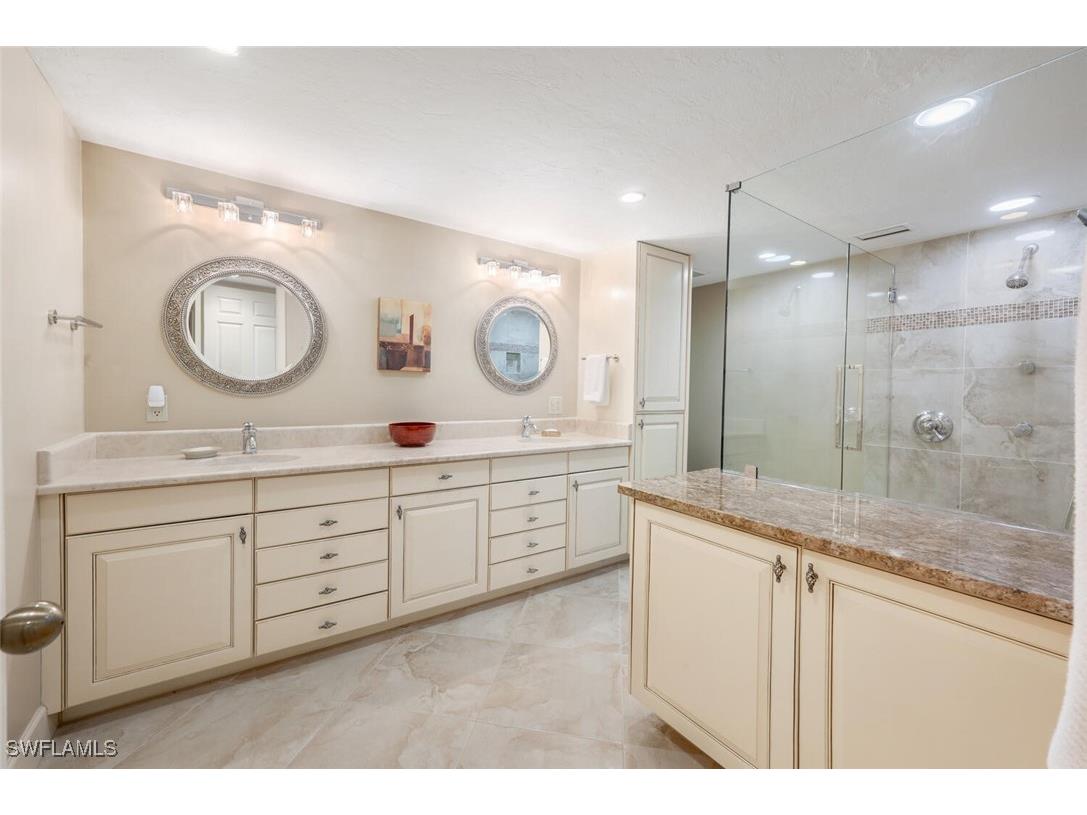 20 Water Oaks Way #3-10 Naples FL 34105 225074421 image16