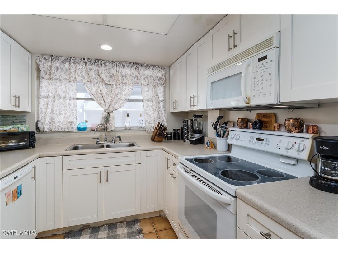 20 Watercolor Way Naples FL 34113 225071734 image10