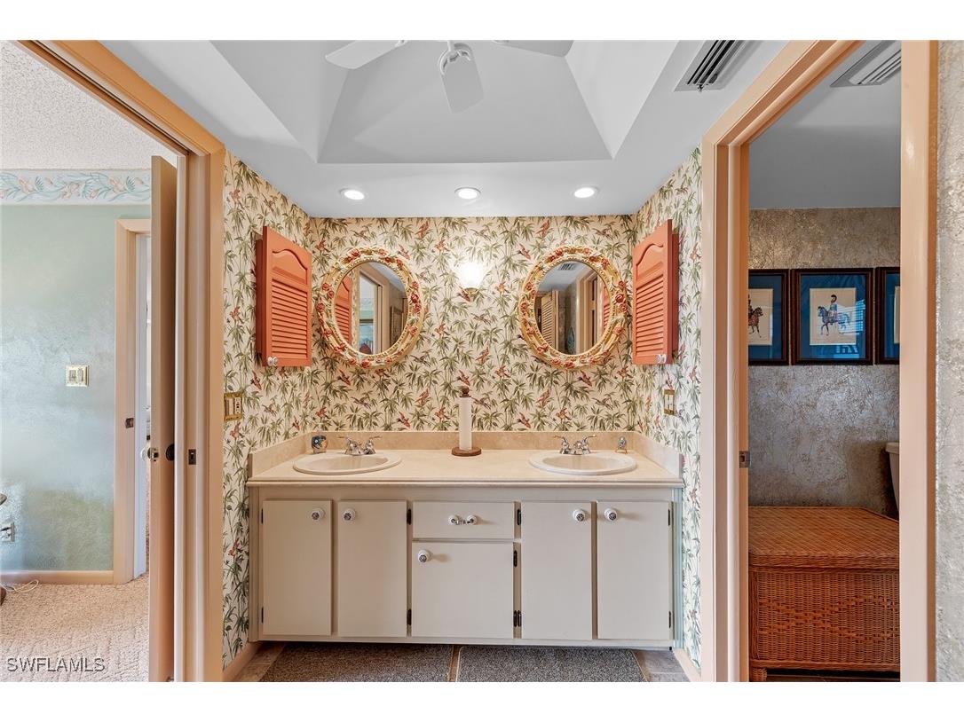 200 Albi Road #2 Naples FL 34112 225083320 image25