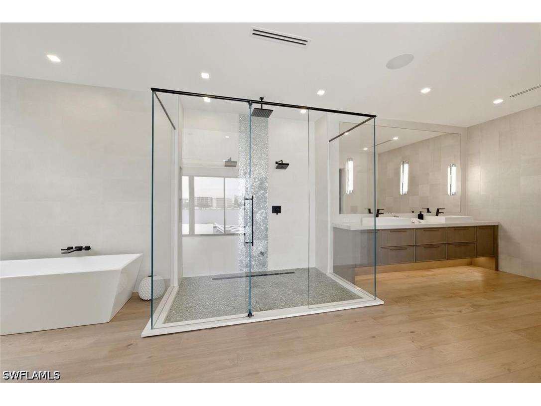 200 Bahia Point Naples FL 34103 226016762 image25