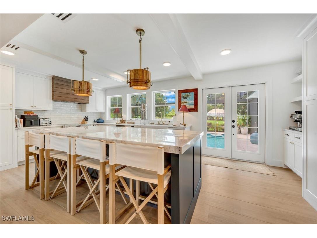 200 Burning Tree Drive Naples FL 34105 225081975 image1