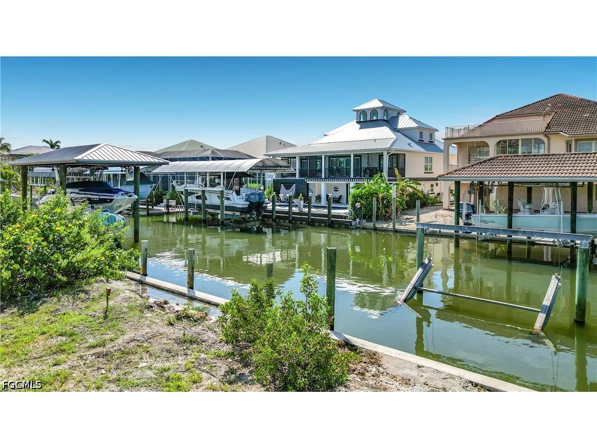 200 Curlew Street Fort Myers Beach FL 33931 2026024249 image14