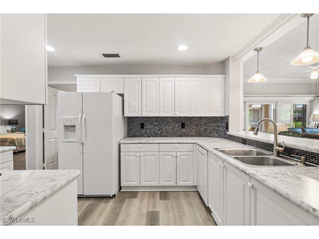 200 Diamond Circle #207 Naples FL 34110 225073786 image12