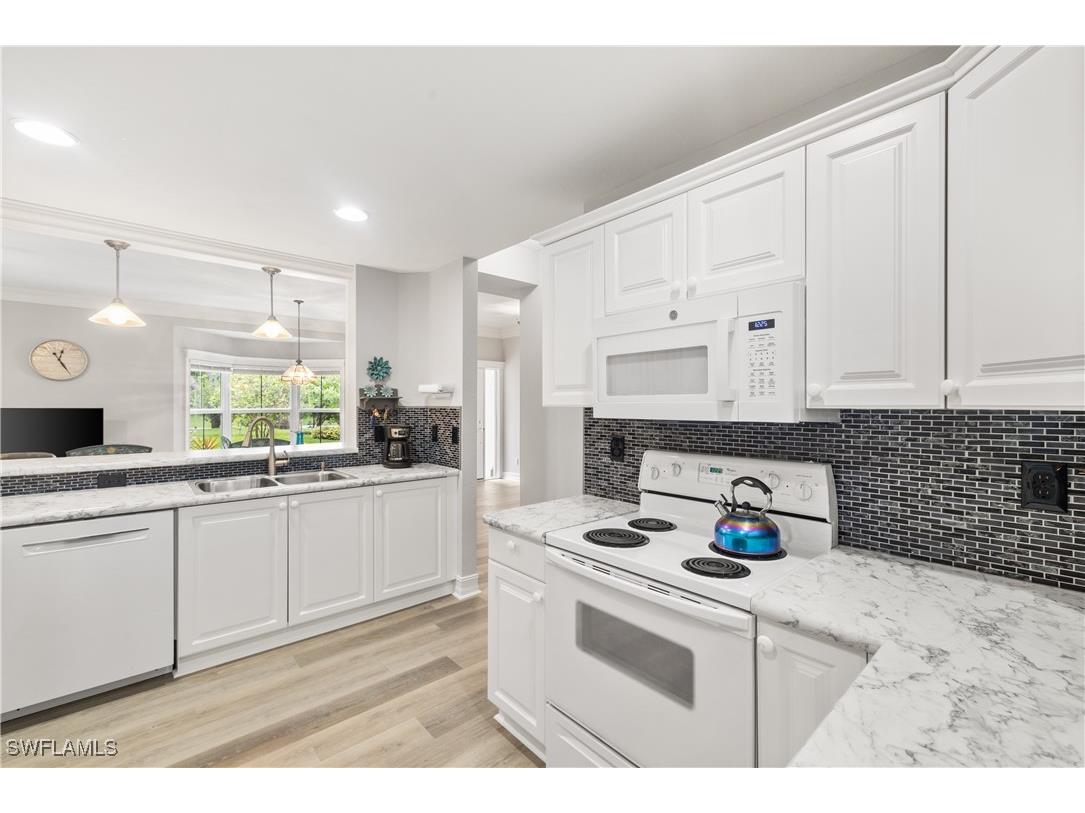 200 Diamond Circle #207 Naples FL 34110 225073786 image13