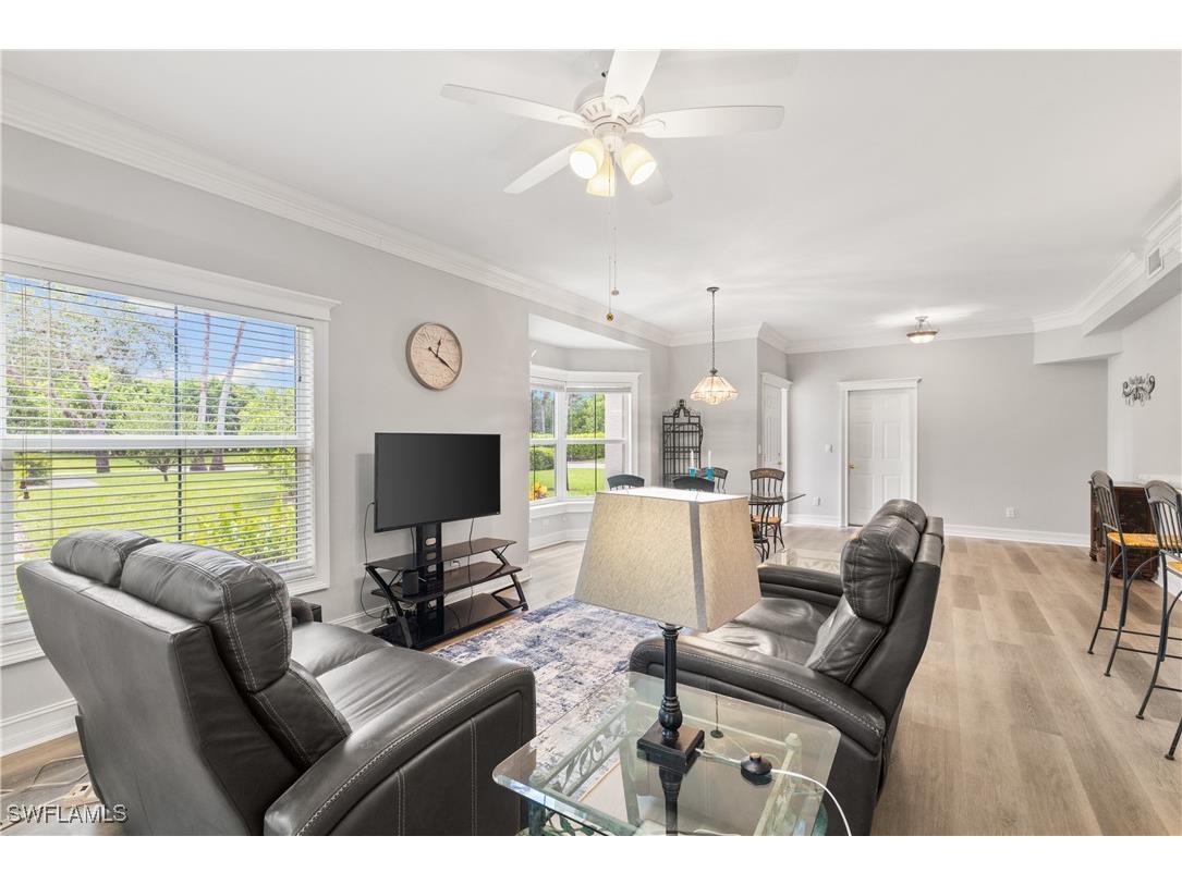 200 Diamond Circle #207 Naples FL 34110 225073786 image4