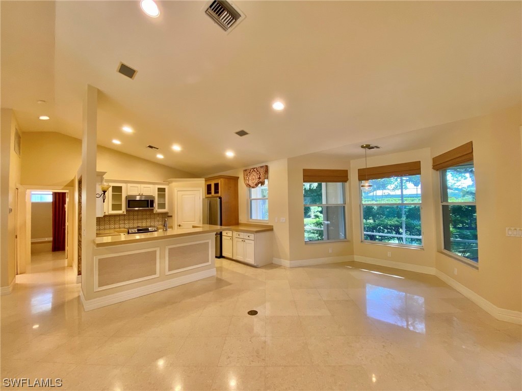 200 Fairway Circle Naples FL 34110 223032281 image1