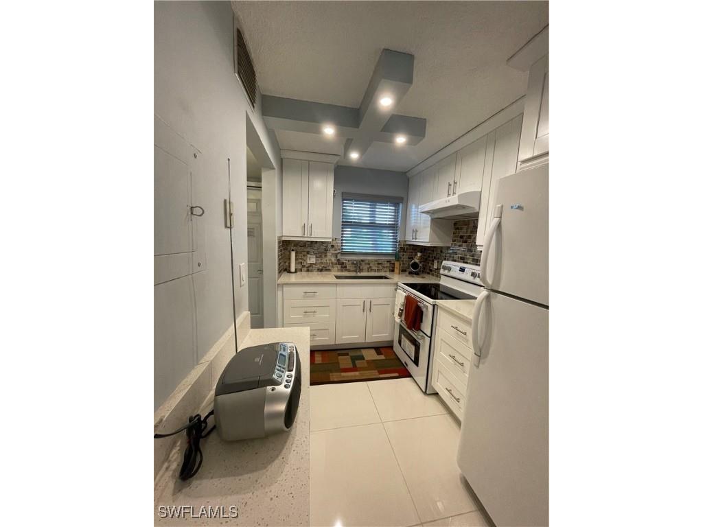 200 Forest Lakes Boulevard #110 Naples FL 34105 225052054 image1