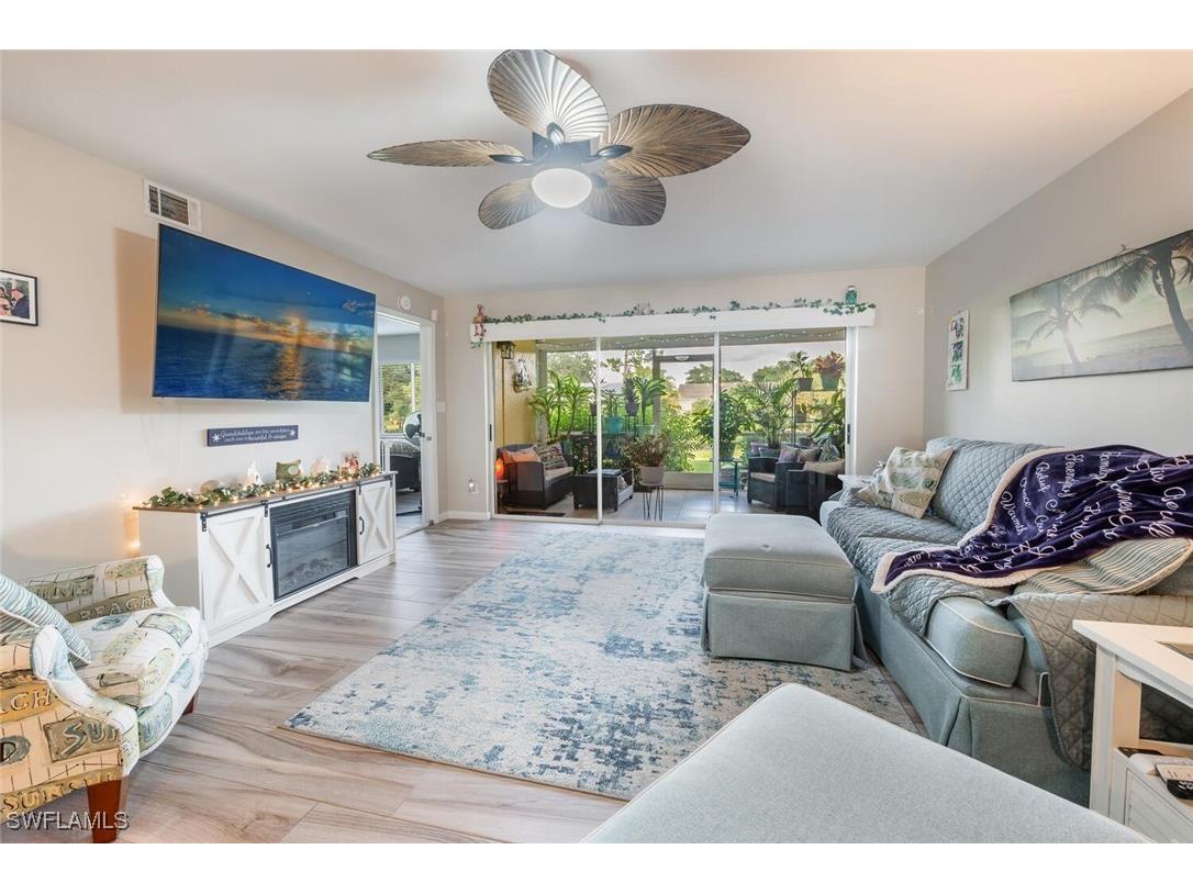200 Furse Lakes Circle #B-1 Naples FL 34104 224080669 image1