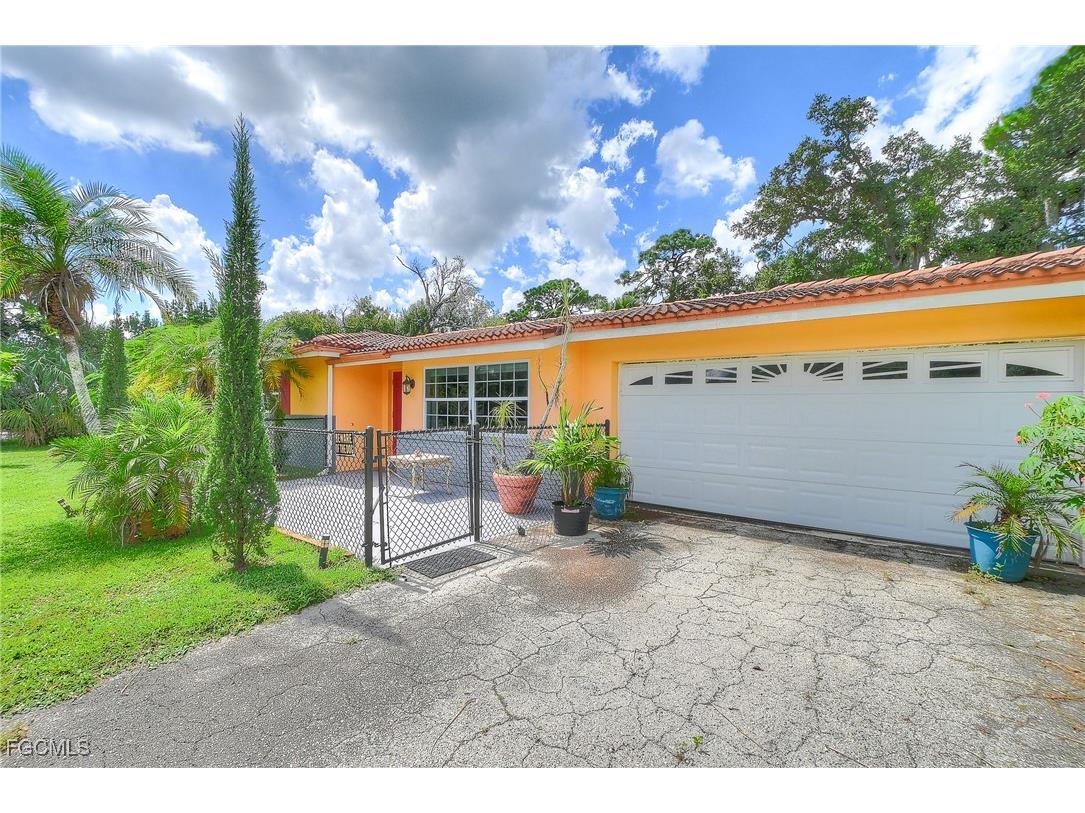 200 Herron Road North Fort Myers FL 33903 2025012386 image2
