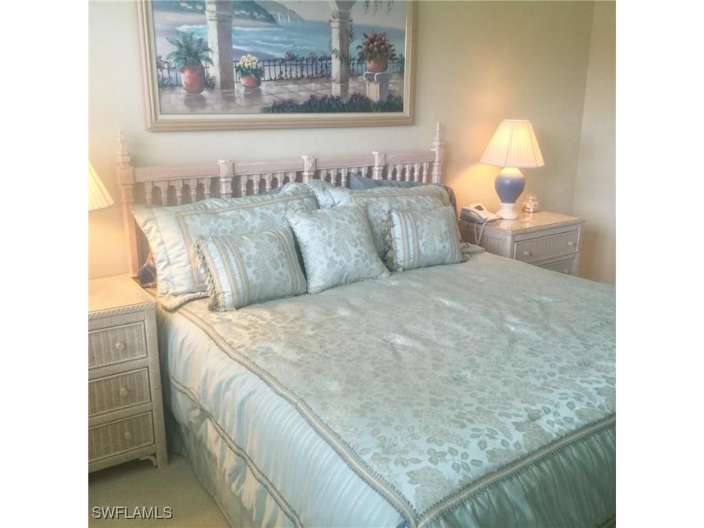 200 Lambiance Circle #101 Naples FL 34108 225073913 image10