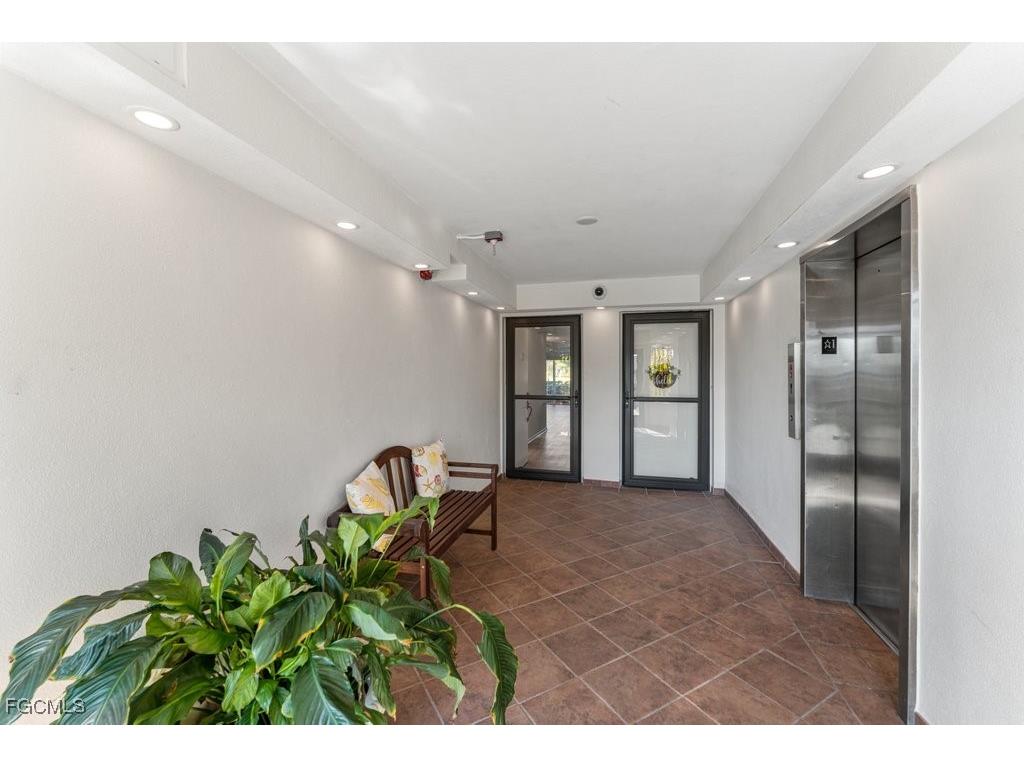 200 Pebble Beach Boulevard #D103 Naples FL 34113 2025020612 image2