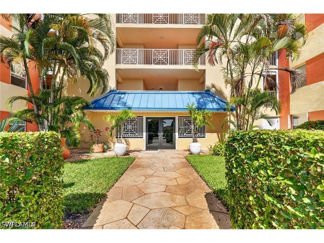 200 Pebble Beach Boulevard #D103 Naples FL 34113 226015770 image1