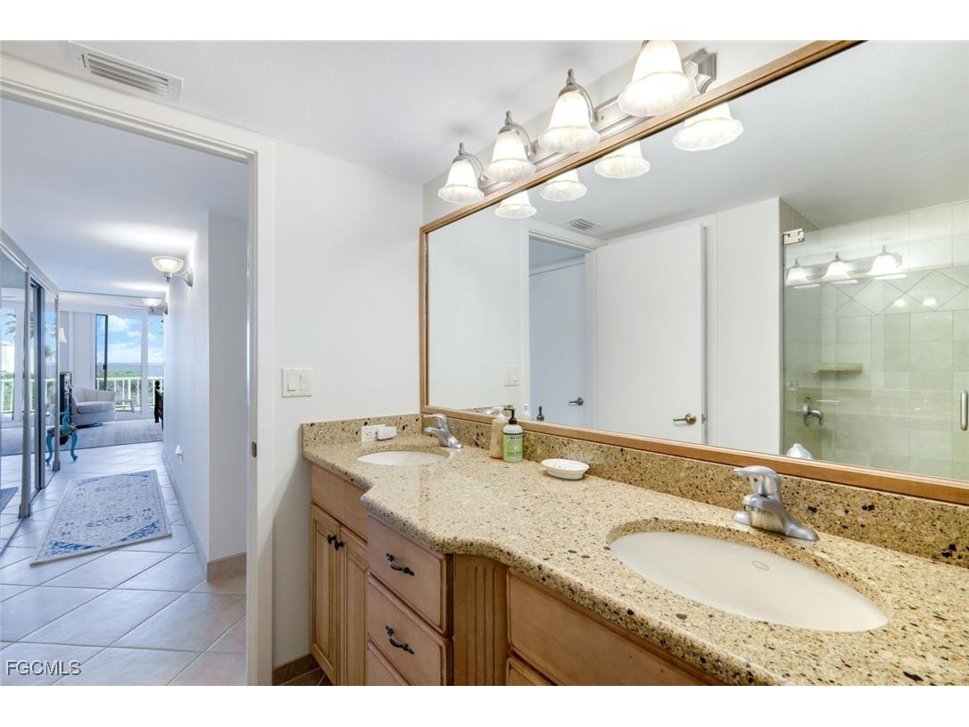 200 Periwinkle Way #214 Sanibel FL 33957 2025022068 image25