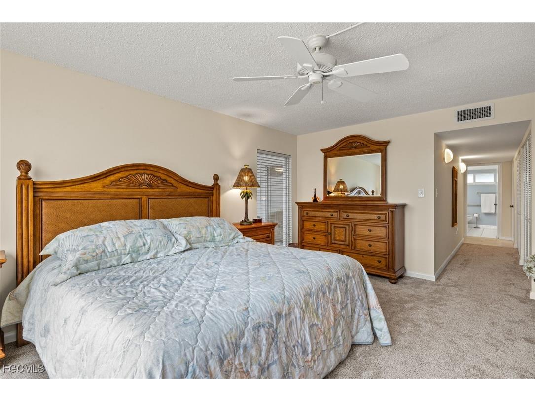 200 Periwinkle Way #216 Sanibel FL 33957 2025024917 image24