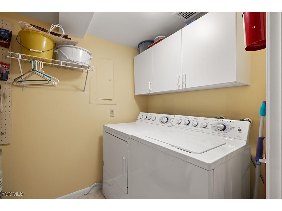 200 Periwinkle Way #216 Sanibel FL 33957 2025024917 image30