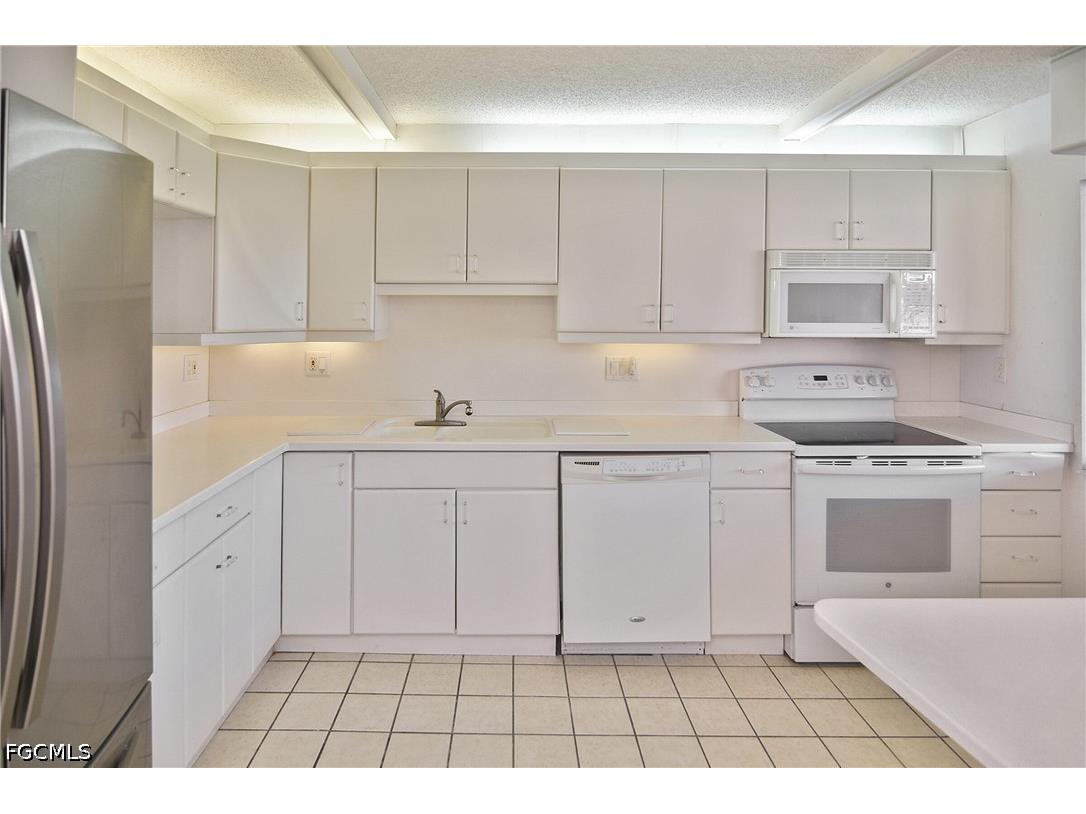 200 Periwinkle Way #225 Sanibel FL 33957 2026015724 image28
