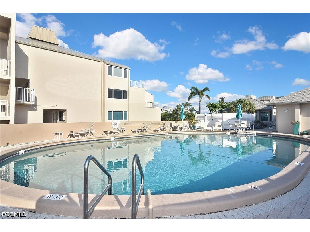 200 Periwinkle Way #225 Sanibel FL 33957 2026015724 image40