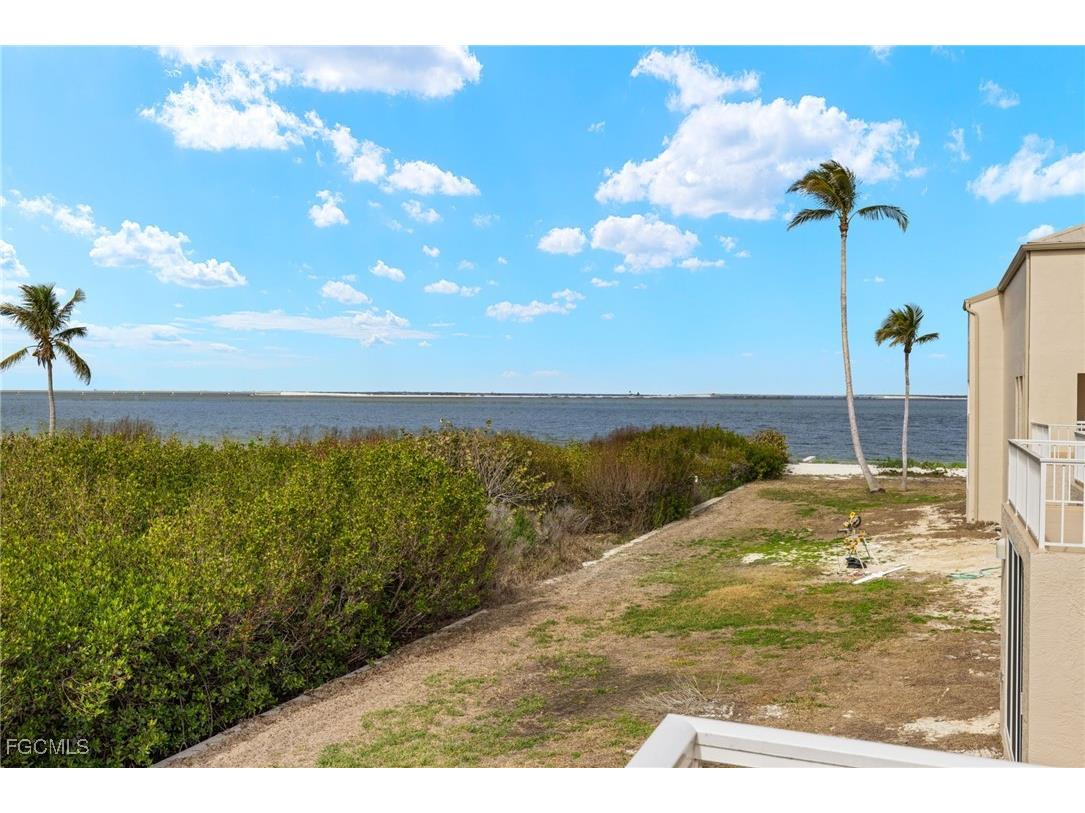 200 Periwinkle Way #231 Sanibel FL 33957 2025017246 image21