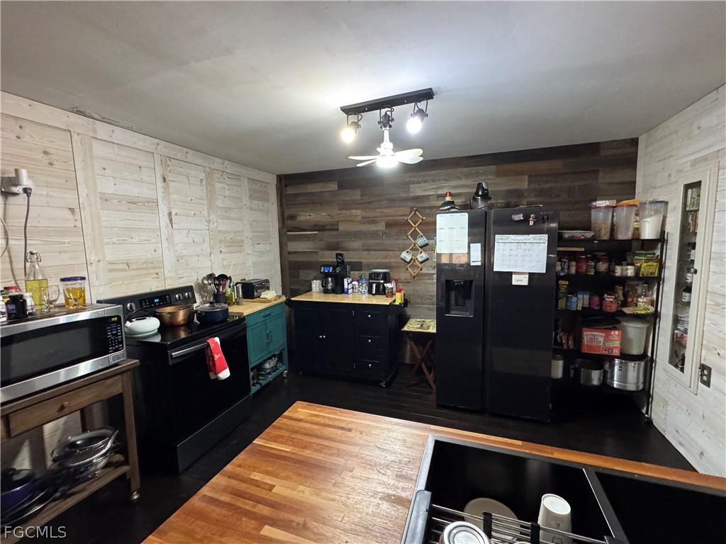 200 Riverview Drive Labelle FL 33935 2026008801 image14