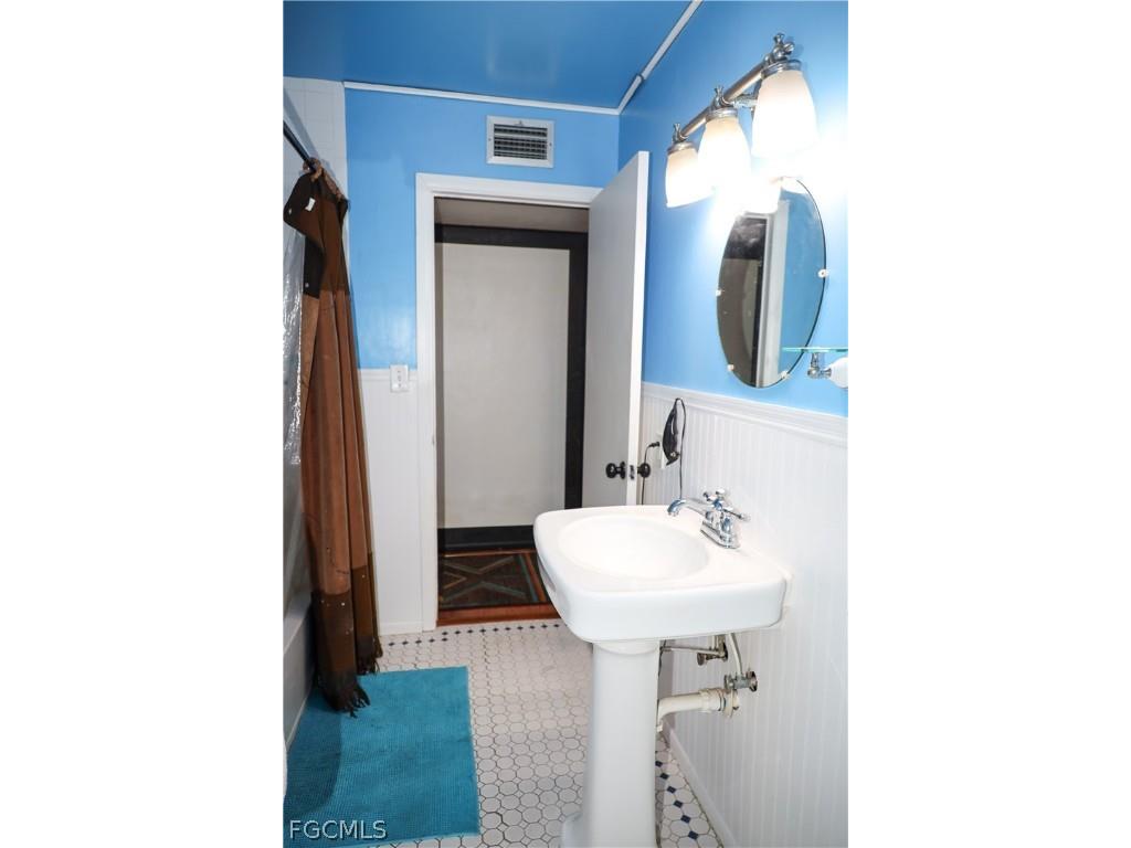 200 Riverview Drive Labelle FL 33935 2026008801 image27