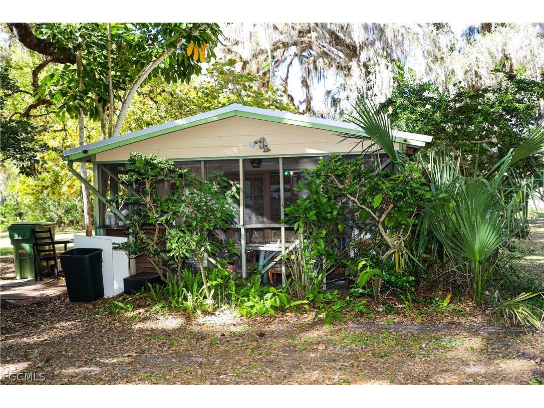 200 Riverview Drive Labelle FL 33935 2026008801 image30
