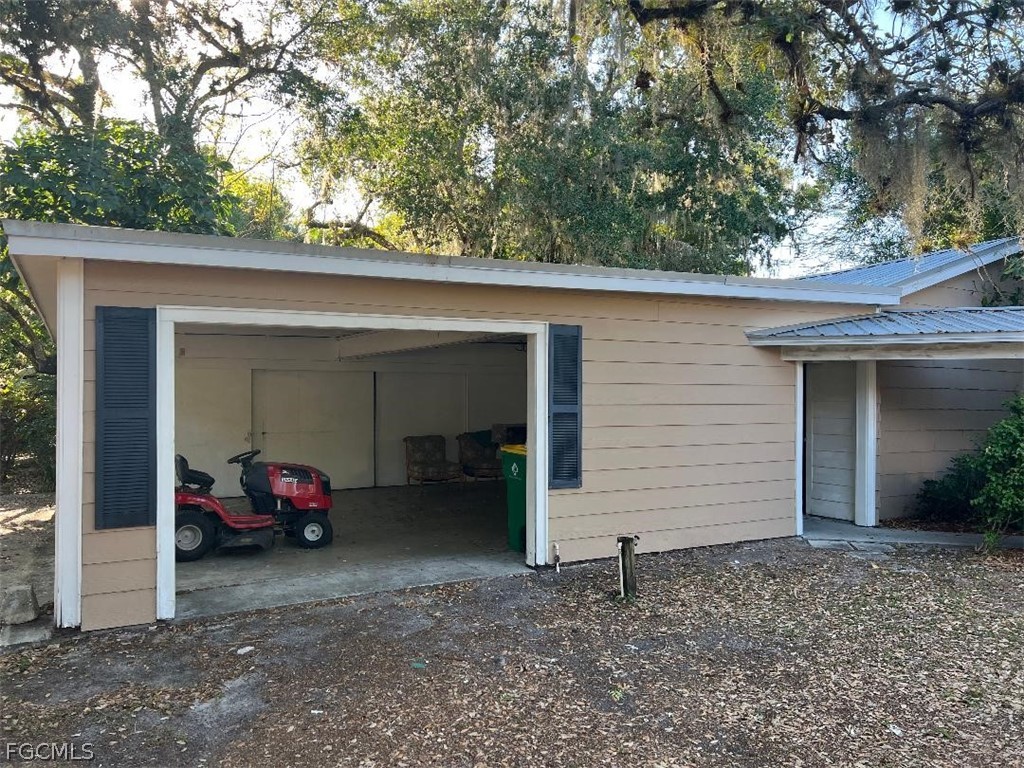 200 Riverview Drive Labelle FL 33935 2026008801 image5