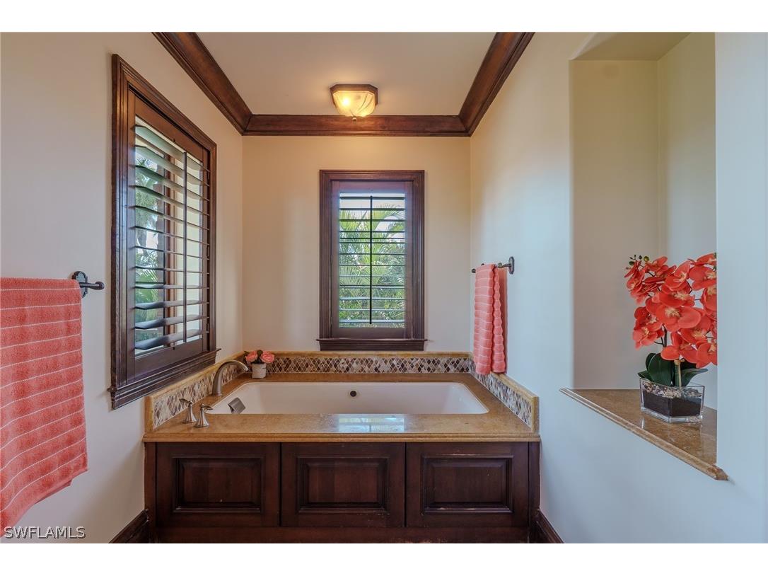 200 S Golf Drive Naples FL 34102 226011149 image24