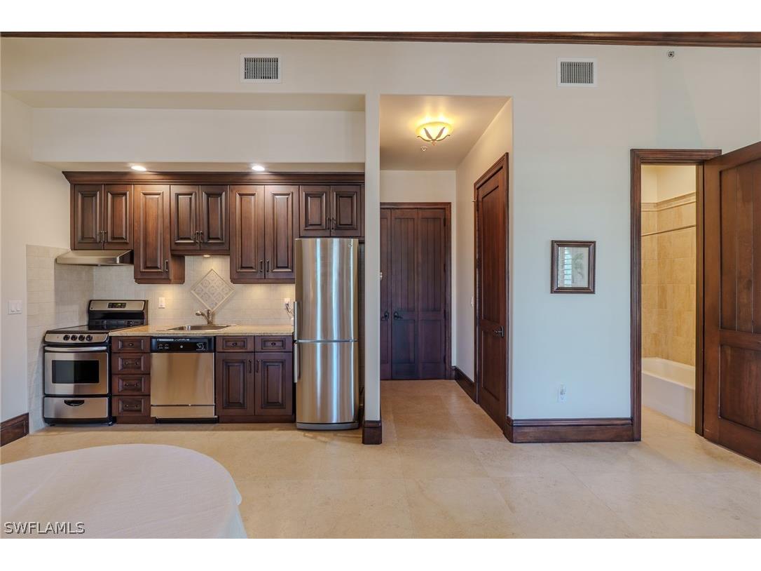 200 S Golf Drive Naples FL 34102 226011149 image39