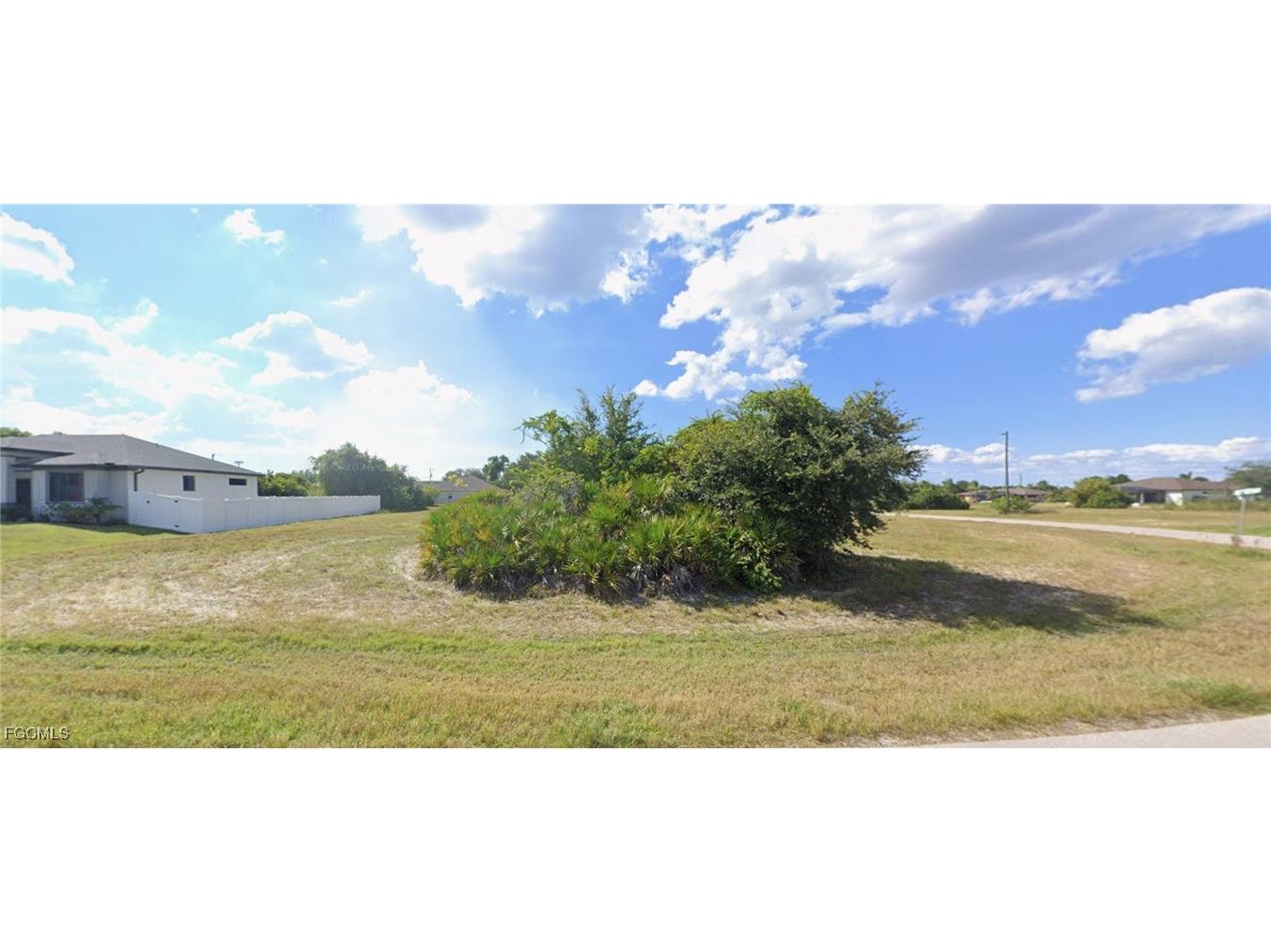 200 SW 26th Place Cape Coral FL 33991 2026004975 image3
