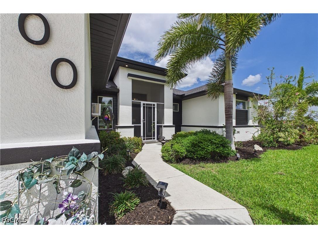200 SW 30th Avenue Cape Coral FL 33991 2026017666 image3