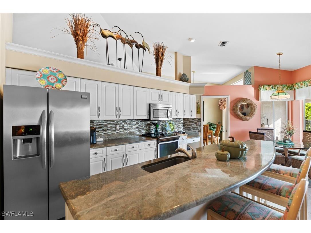 200 Saint James Way Naples FL 34104 225071956 image10