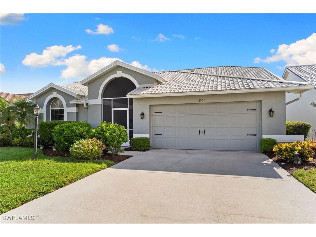 200 Saint James Way Naples FL 34104 225071956 image2