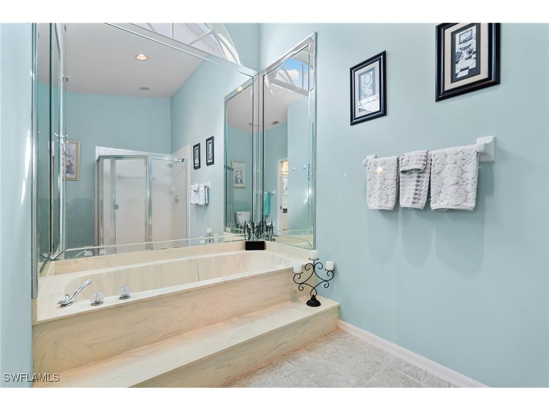 200 Saint James Way Naples FL 34104 225071956 image20